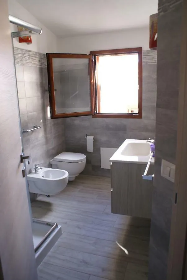 Villa casa mariolu 2 piano mansarda Cala Gonone 0*,  Italia